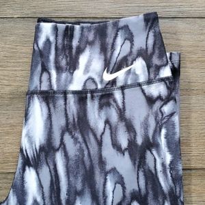 NIKE LEGGINGS     M